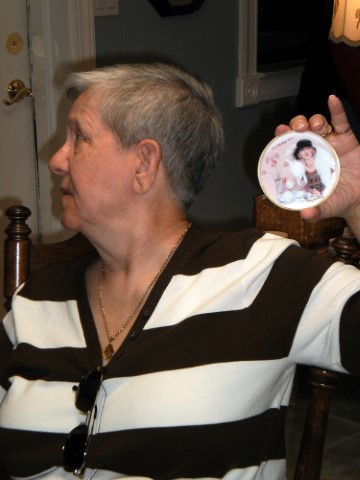 2010 Florida Regional at home of Shelley Dale; Daphne Heath speaking 8, reduced